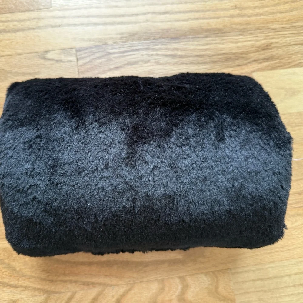 Cat & Jack Hand Warmer Black Faux Fur